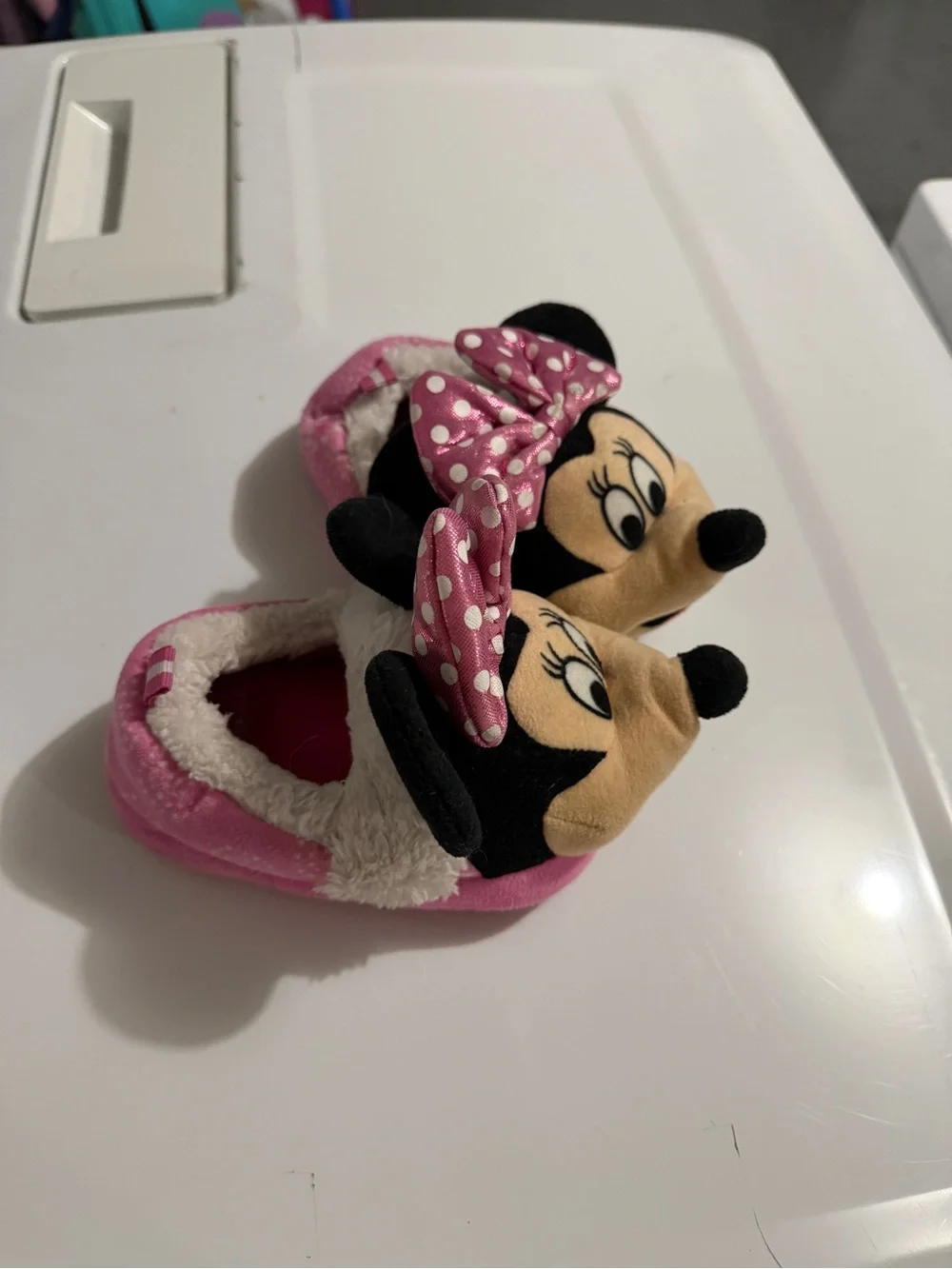 Disney Minnie Mouse Pink Polka Dot Bow Plush Slippers
